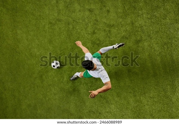 腾讯在这个垂直但爆款频出的赛道，做了一款不一样的自研产品